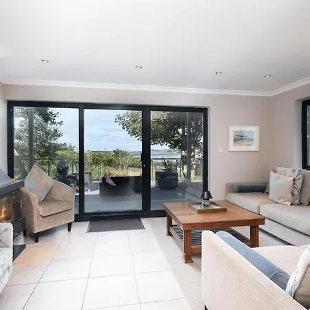 424 - Cashel Canower