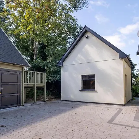 424 - Cashel Nyaraló Canower