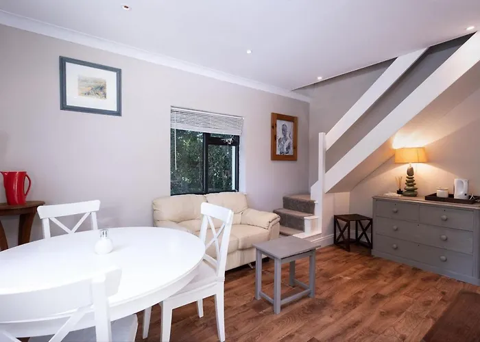 424 - Cashel Canower